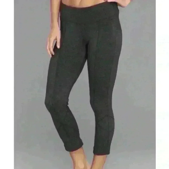 Prana Women’s Breathe Capri Mid Rise Leggings in Charcoal Gray Size Small - Picture 1 of 14